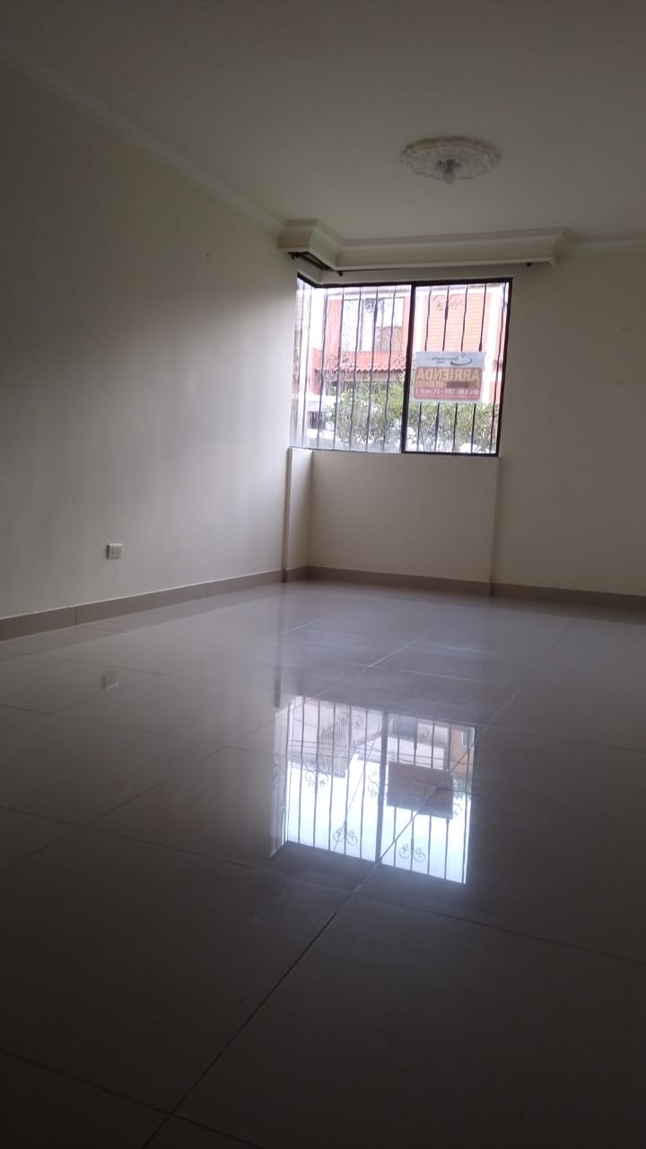 VENDO BONITO Y COMODO APARTAMENTO EN EL EDIFICIO ALBORADA DE LA ALDEA