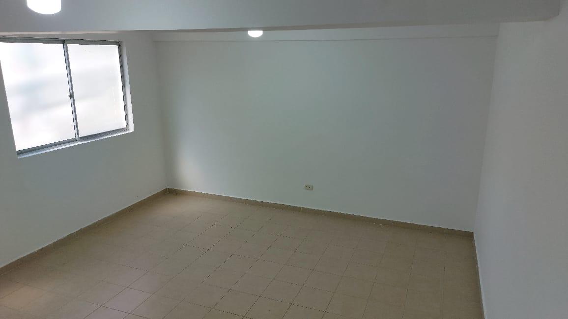 ARRIENDO EXCELENTE LOCAL UBICADO SOBRE LA VIA AL BOSQUE