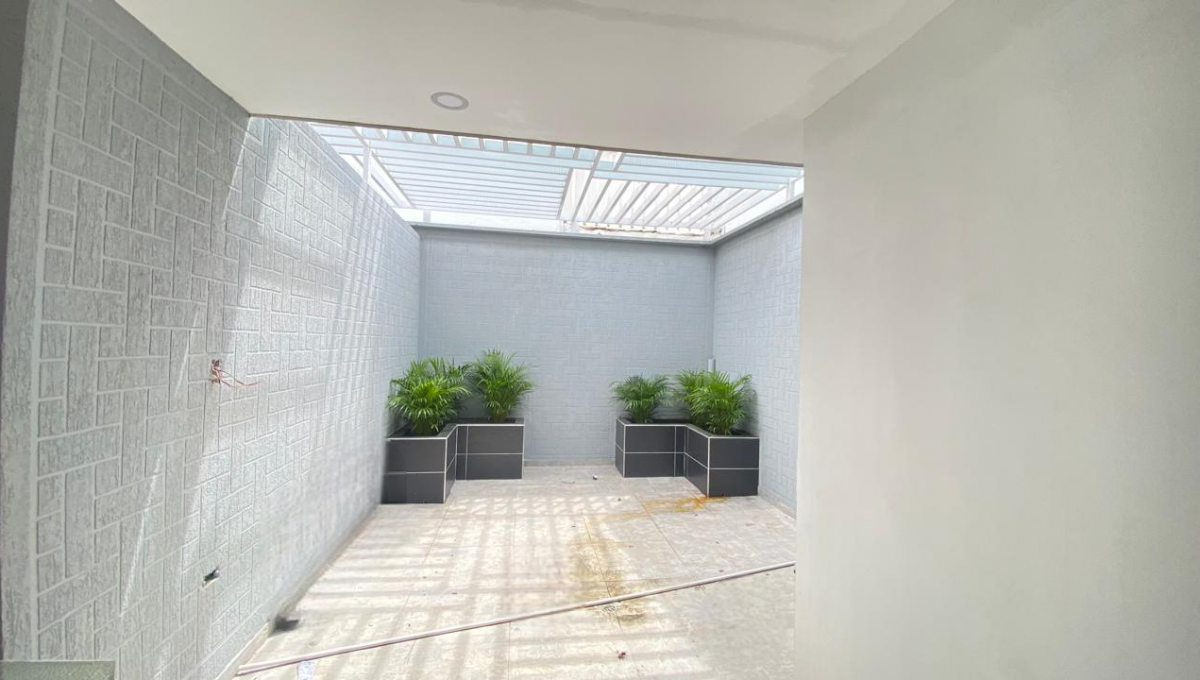 WhatsApp Image 2025-03-14 at 3.08.13 PM (1)-Photoroom