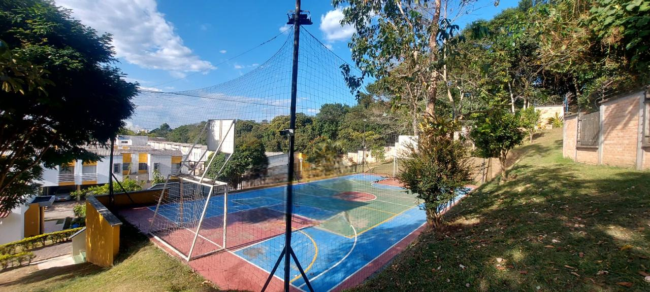 VENDO EXCELENTE CASA EN SECTOR POMONA