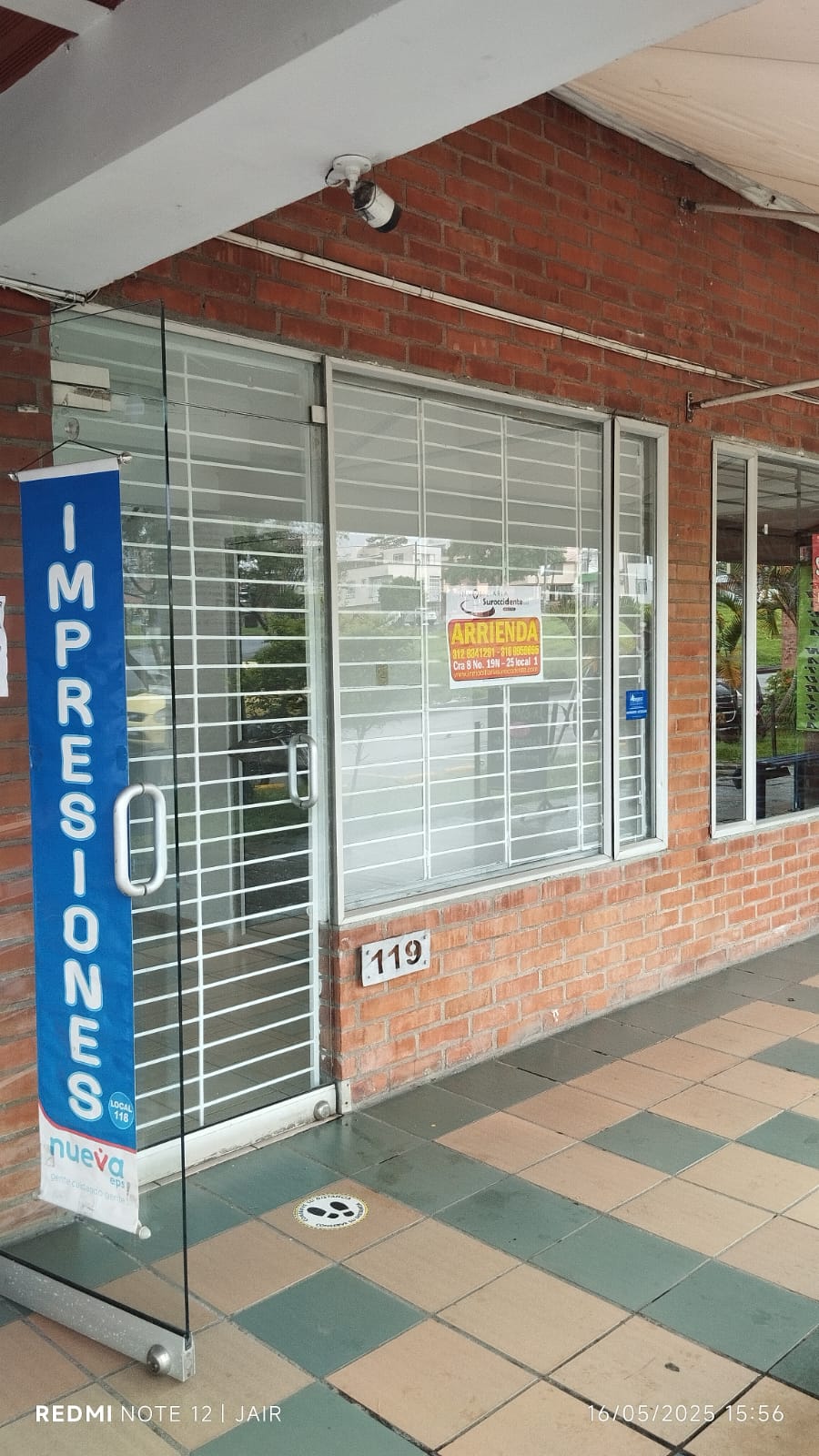 ARRIENDO LOCAL EN EL CENTRO COMERCIAL FERROCARRIL DE DOS PISOS