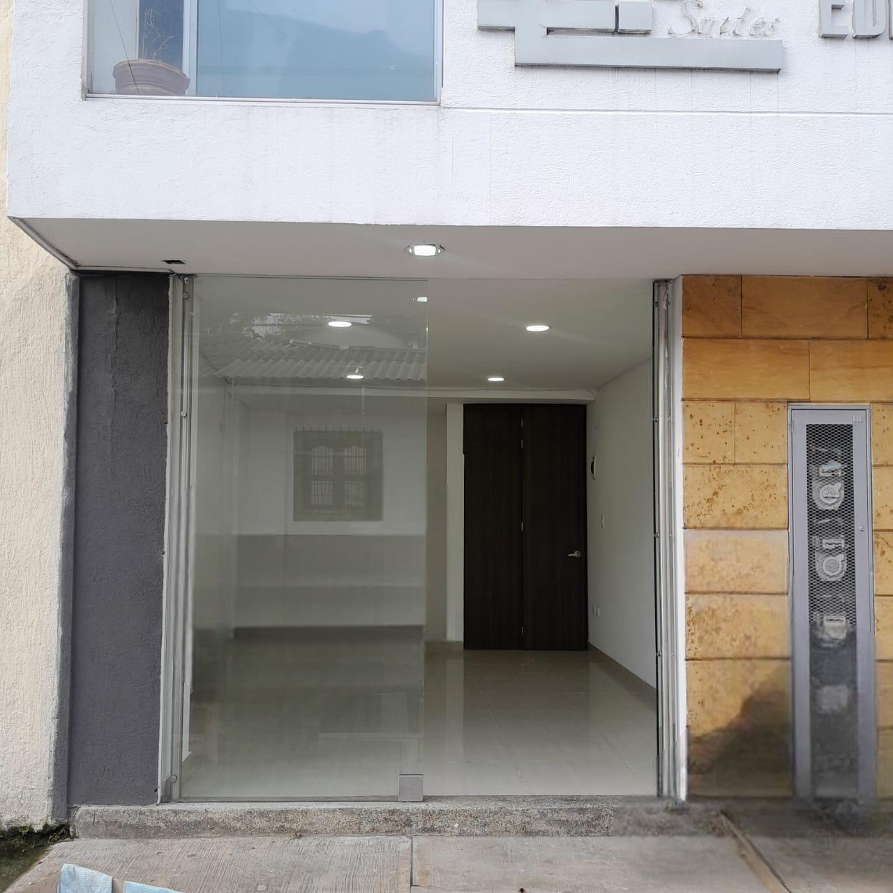 VENDO EXCELENTE LOCAL SECTOR CENTRO.