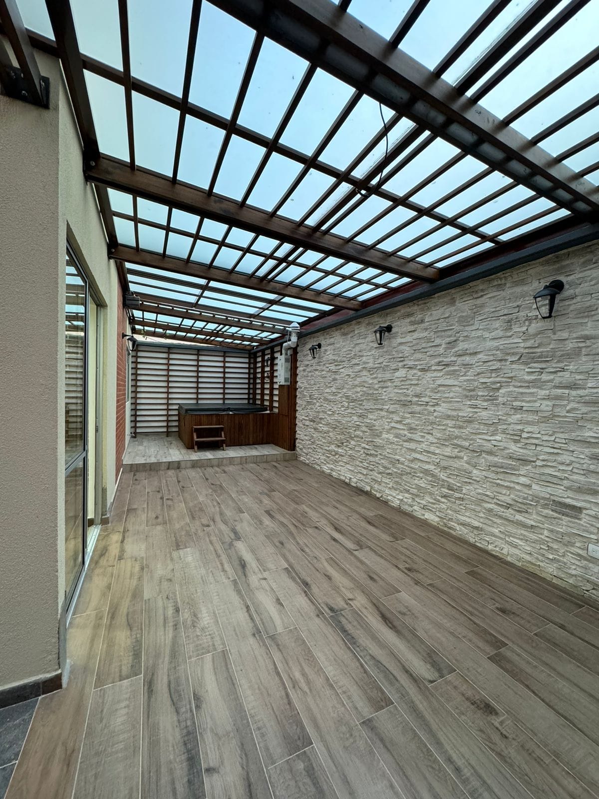 VENDO HERMOSA CASA EN EL CONDOMINIO CAMPO ARAGON
