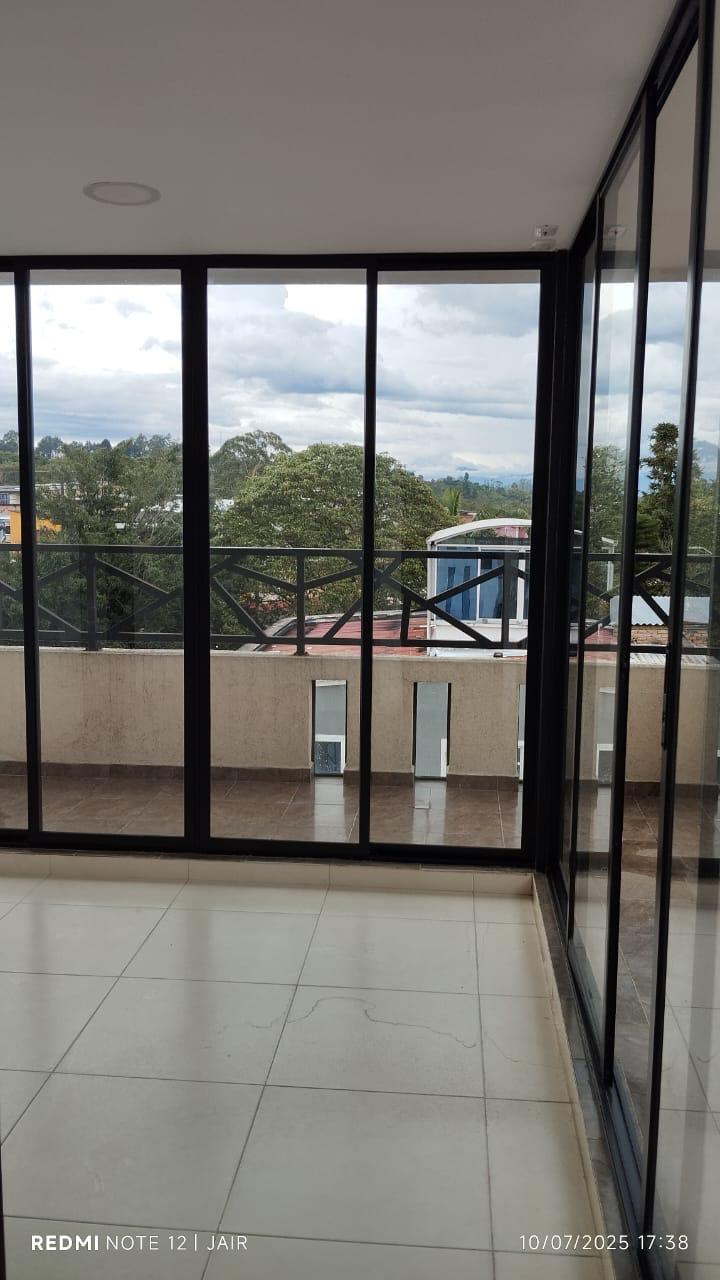 VENDO APARTAESTUDIO EN EL BARRIO LOMAS DE GRANADA