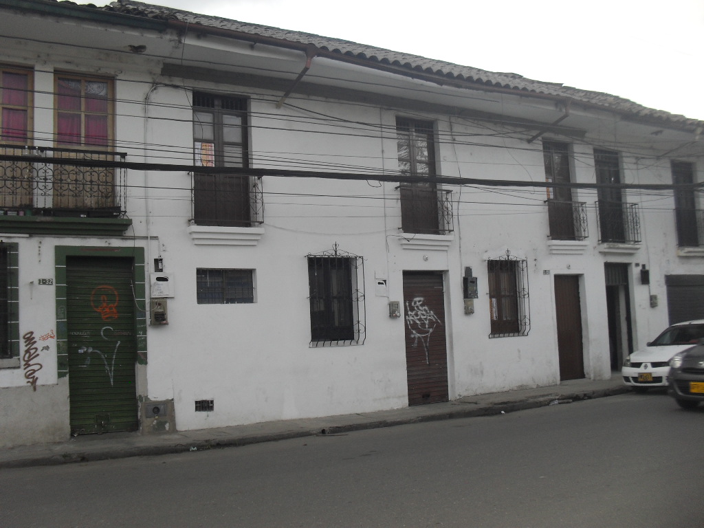 ARRIENDO CASA EN EL BARRIO CALDAS.