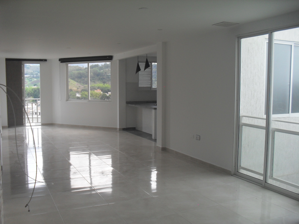 ARRIENDO LINDO APARTAMENTO EN EL EDIFICIO CELESTIAL