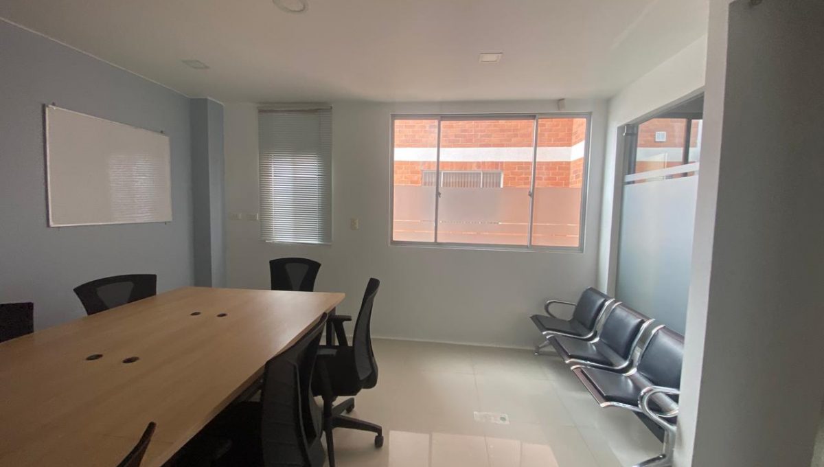 WhatsApp Image 2025-10-29 at 1.03.57 PM (1)