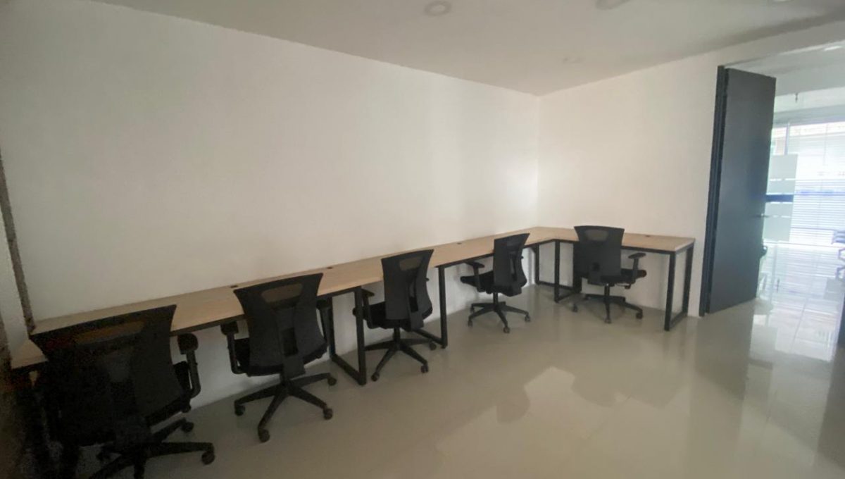 WhatsApp Image 2025-10-29 at 1.03.57 PM (9)