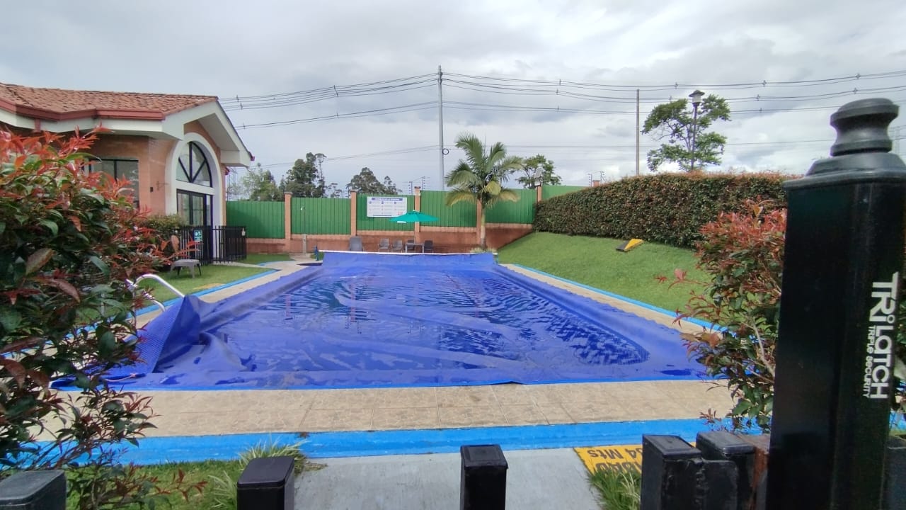 ARRIENDO BONITA CASA AL NORTE DE LA CIUDAD