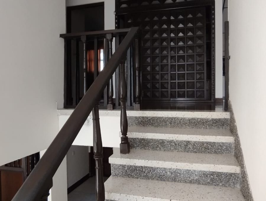 1b0246fe-9147-4c67-ae04-700eaa649f9b