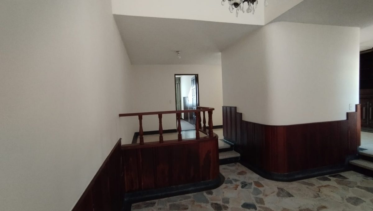 4b838db6-f8a1-472c-8009-f8f9c0bff465