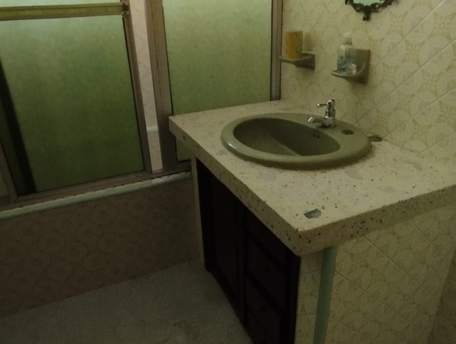 9b798077-1ec7-43e1-bd50-9b4d3fc51774