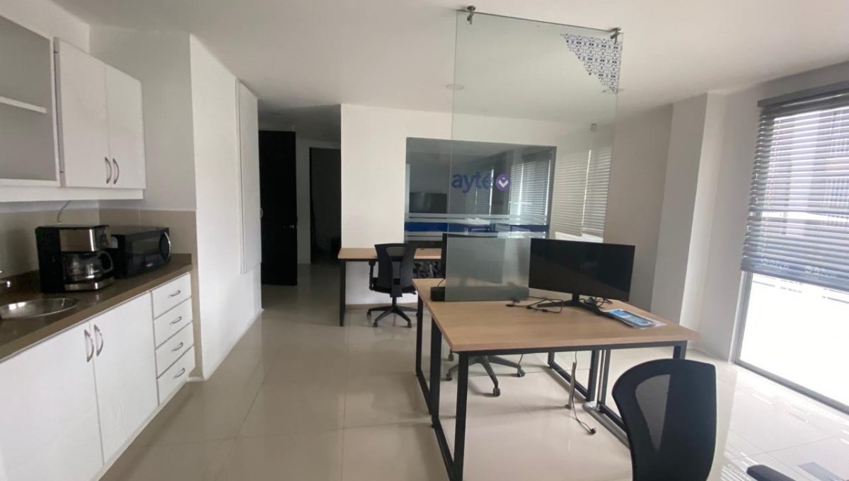 WhatsApp Image 2025-10-29 at 1.03.56 PM (4)