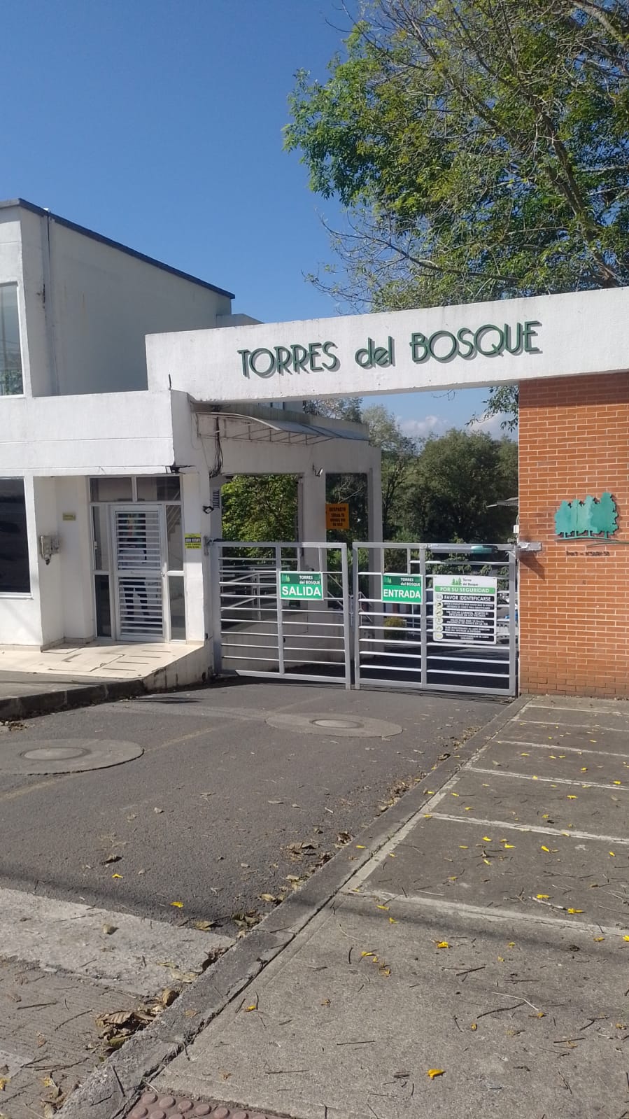 ARRIENDO LINDO APARTAMENTO EN CONJUNTO CERRADO