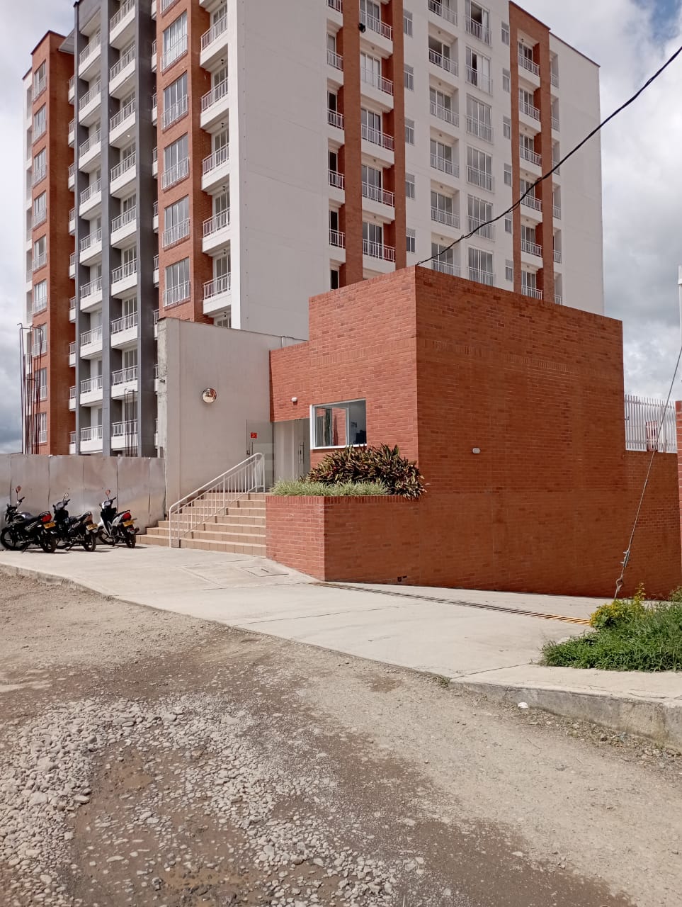 ARRIENDO BONITO APARTAESTUDIO EN EL CONDOMINIO MARSELLA