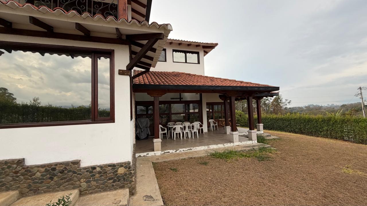 VENDO LINDA CASA CAMPESTRE EN POPAYÁN